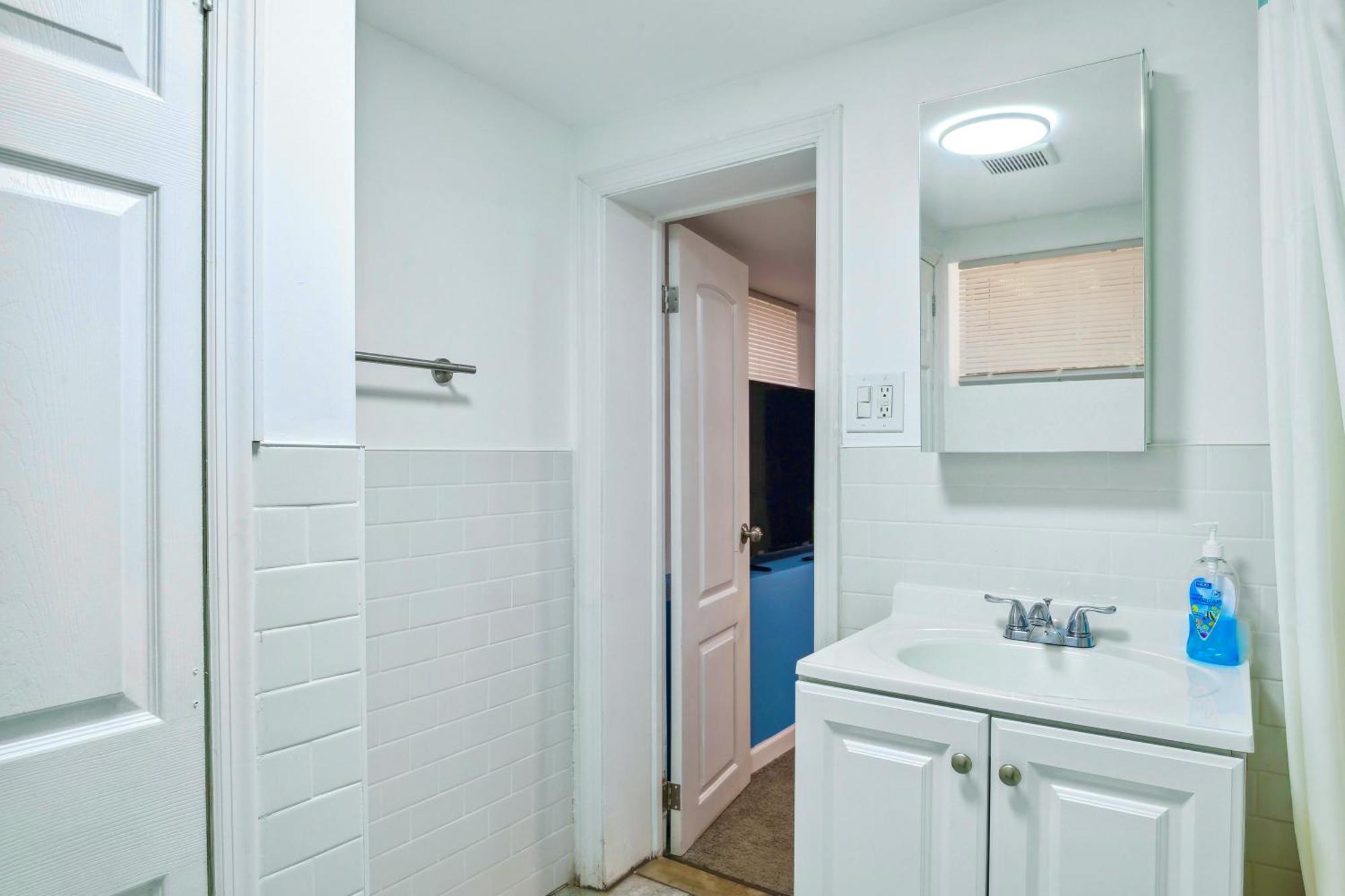 2 Bedroom Cozy Gem Manhattan Beach New York Exterior foto